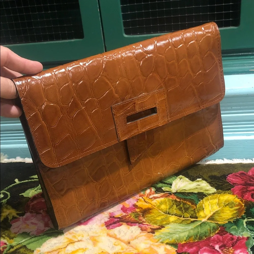 Vintage Brown Crocodile Embossed Clutch - Picture 7 of 10